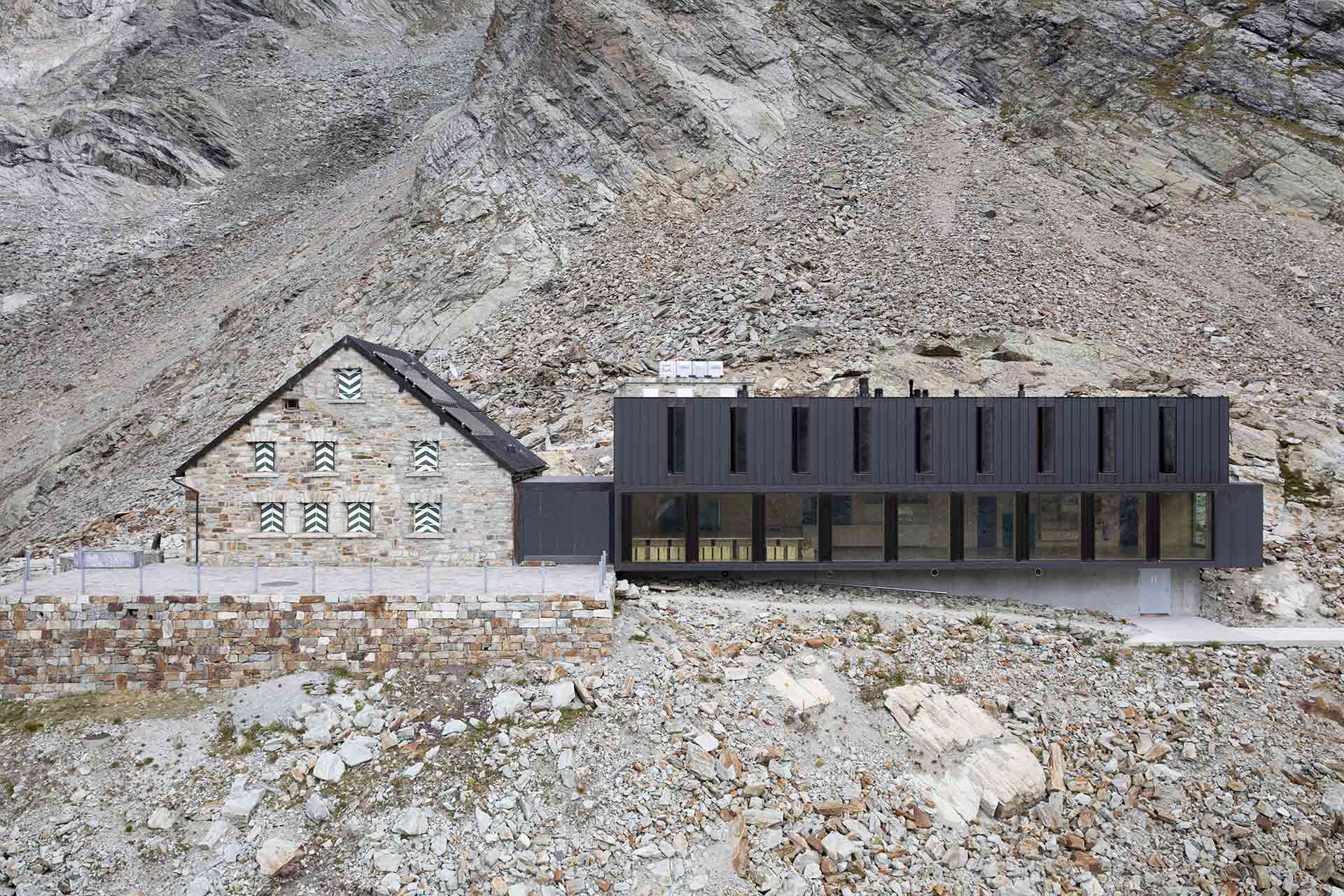 Cabane-plan-rapproché_02_02